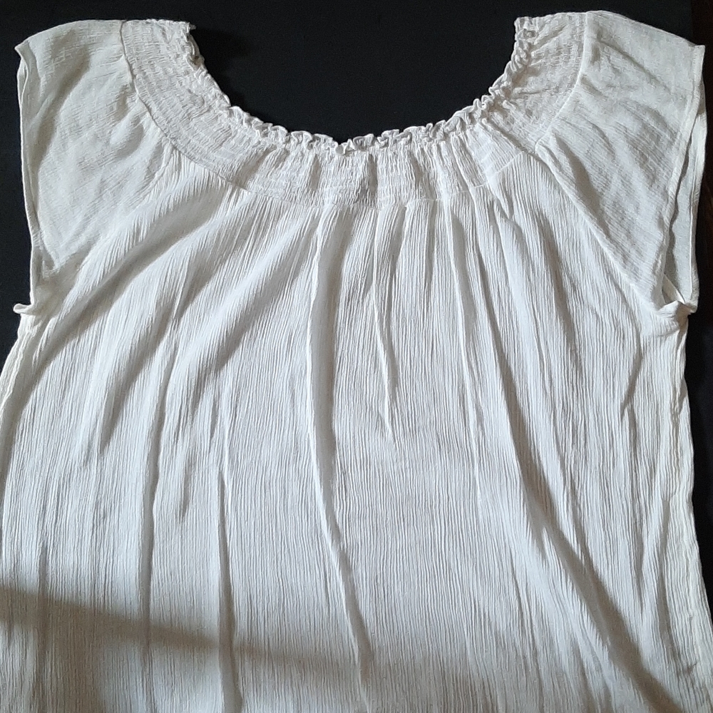 Shirt - Picture 2 of 3